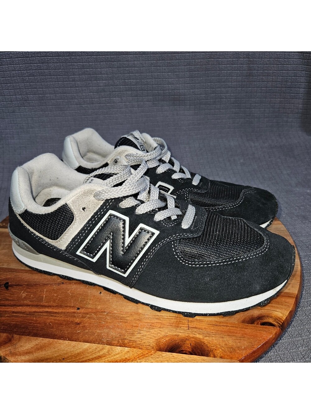 New Balance 574 Men's 6.5 Black Gray Classic Lifestyle Trainers